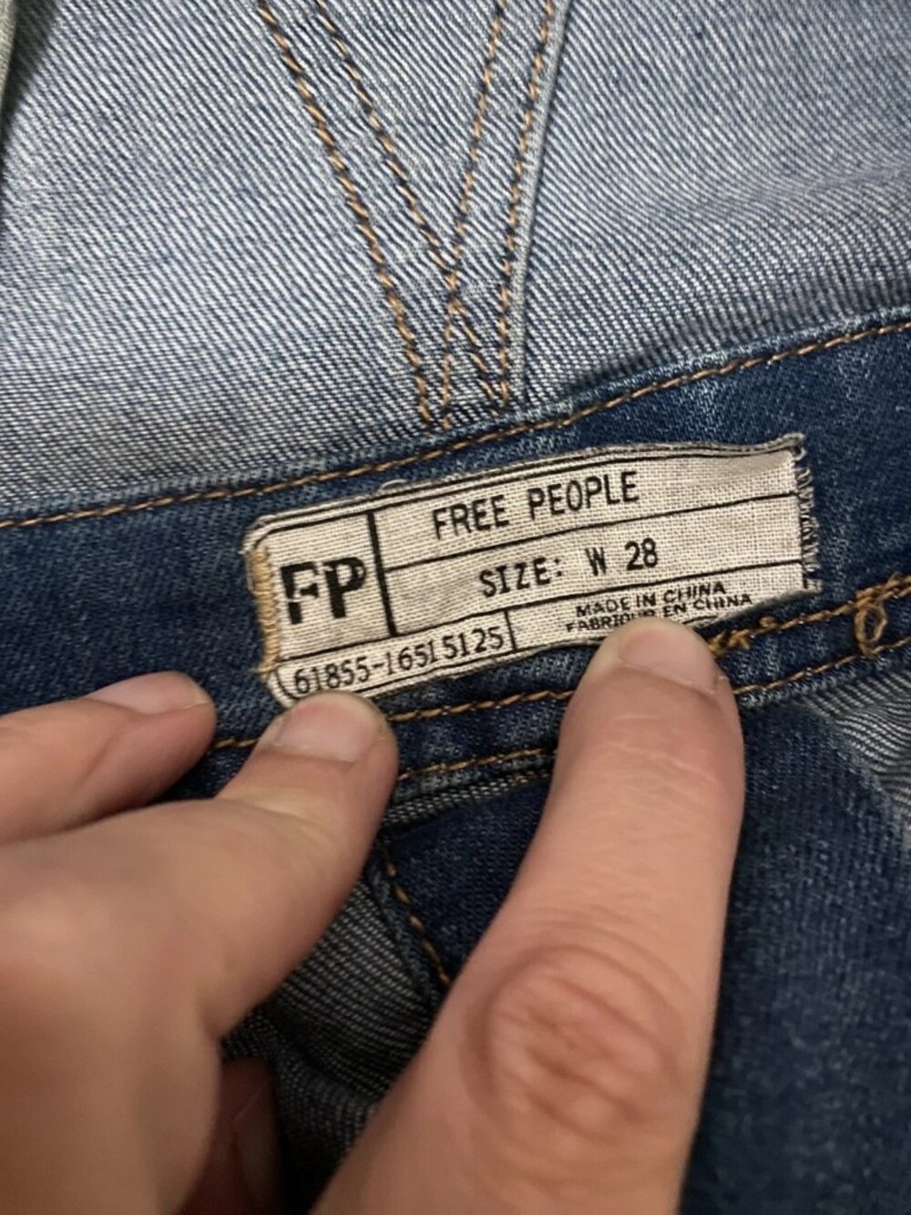 Free People High Roller Denim Overalls Distressed Sz 28” Waist US Sz 6 - Picture 16 of 16